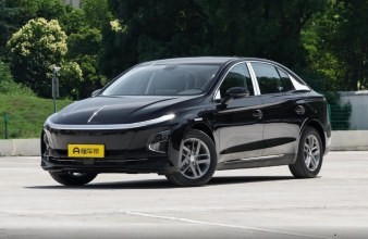 Hong Qi E-QM5